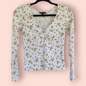 💖3 for $15💖 Forever 21 Size XS White Yellow Floral Stretch Henley Ruffle Top T